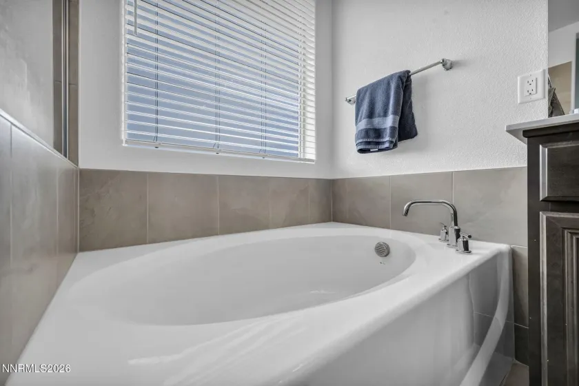 8600 Crandell, Reno, Nevada 89506, 3 Bedrooms Bedrooms, ,2 BathroomsBathrooms,Residential,Residential,Crandell,260002260