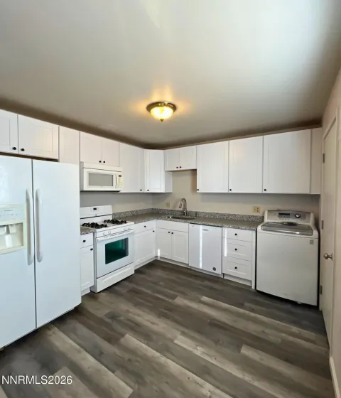 2390 Nelson, Sparks, Nevada 89431, 3 Bedrooms Bedrooms, ,1 BathroomBathrooms,Residential Lease,Manufactured,Nelson,260002262