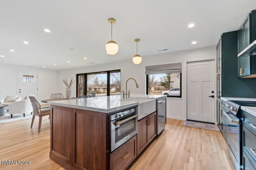 1295 Mark Twain, Reno, Nevada 89509, 4 Bedrooms Bedrooms, ,4 BathroomsBathrooms,Residential,Residential,Mark Twain,260002263