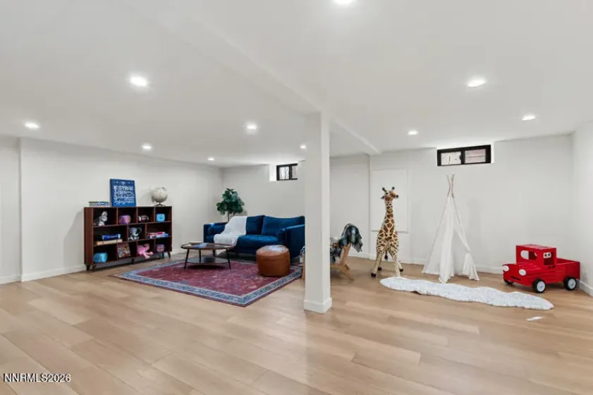 1295 Mark Twain, Reno, Nevada 89509, 4 Bedrooms Bedrooms, ,4 BathroomsBathrooms,Residential,Residential,Mark Twain,260002263