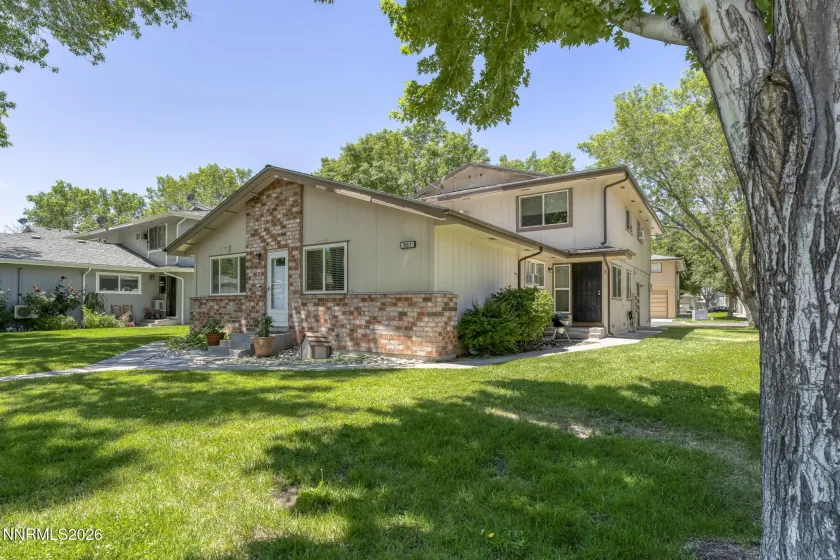 661 Oakwood, Sparks, Nevada 89431, 2 Bedrooms Bedrooms, ,1 BathroomBathrooms,Residential,Residential,Oakwood,260002272