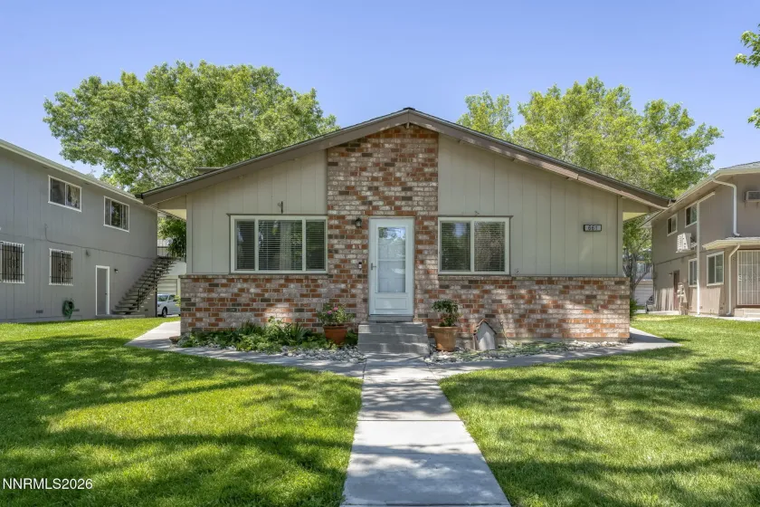 661 Oakwood, Sparks, Nevada 89431, 2 Bedrooms Bedrooms, ,1 BathroomBathrooms,Residential,Residential,Oakwood,260002272