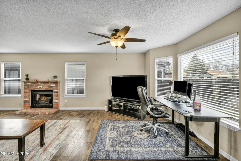 2140 Burnside, Sparks, Nevada 89434, 3 Bedrooms Bedrooms, ,3 BathroomsBathrooms,Residential,Residential,Burnside,260002275