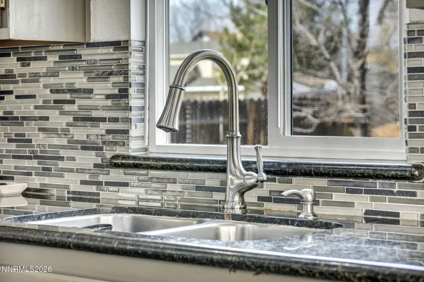 2140 Burnside, Sparks, Nevada 89434, 3 Bedrooms Bedrooms, ,3 BathroomsBathrooms,Residential,Residential,Burnside,260002275