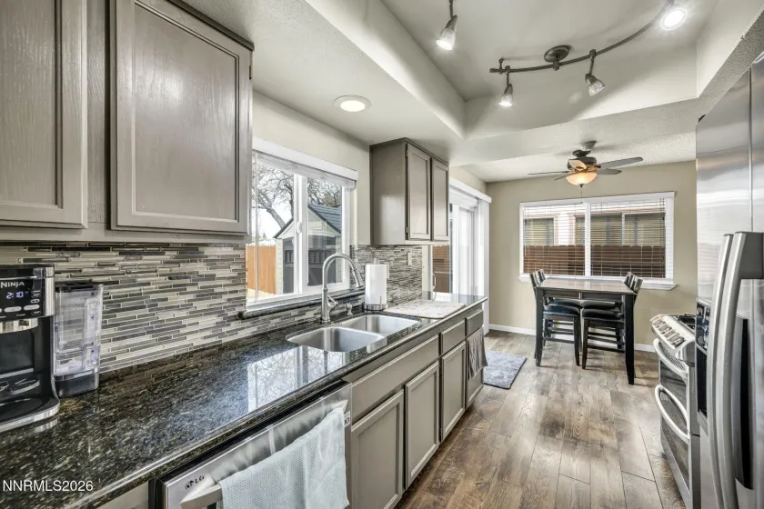 2140 Burnside, Sparks, Nevada 89434, 3 Bedrooms Bedrooms, ,3 BathroomsBathrooms,Residential,Residential,Burnside,260002275