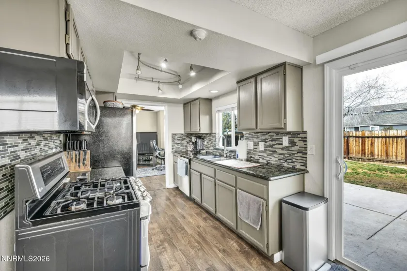 2140 Burnside, Sparks, Nevada 89434, 3 Bedrooms Bedrooms, ,3 BathroomsBathrooms,Residential,Residential,Burnside,260002275