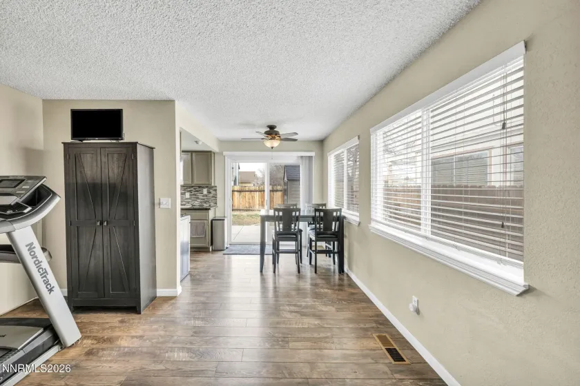 2140 Burnside, Sparks, Nevada 89434, 3 Bedrooms Bedrooms, ,3 BathroomsBathrooms,Residential,Residential,Burnside,260002275