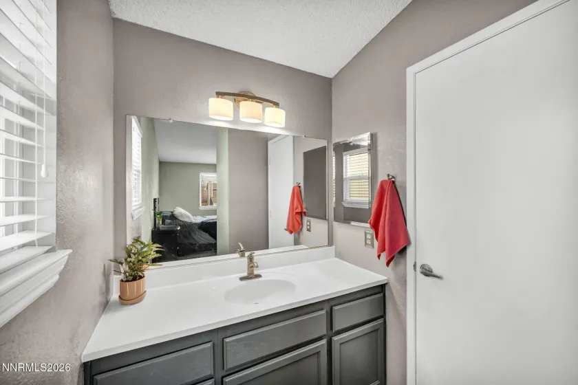 2140 Burnside, Sparks, Nevada 89434, 3 Bedrooms Bedrooms, ,3 BathroomsBathrooms,Residential,Residential,Burnside,260002275