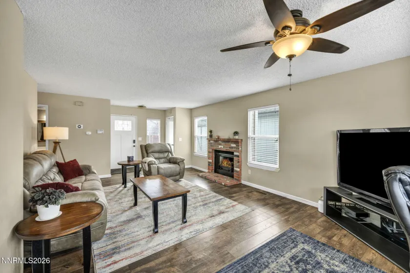 2140 Burnside, Sparks, Nevada 89434, 3 Bedrooms Bedrooms, ,3 BathroomsBathrooms,Residential,Residential,Burnside,260002275