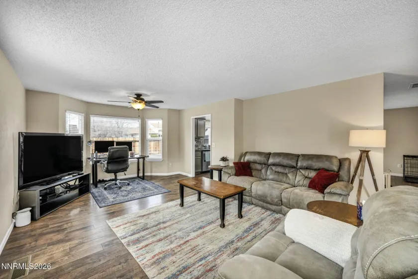 2140 Burnside, Sparks, Nevada 89434, 3 Bedrooms Bedrooms, ,3 BathroomsBathrooms,Residential,Residential,Burnside,260002275