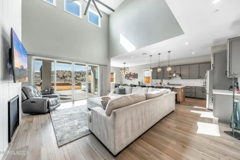 2164 Kinglet, Spanish Springs, Nevada 89441, 4 Bedrooms Bedrooms, ,4 BathroomsBathrooms,Residential,Residential,Kinglet,260002289