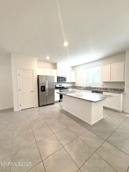 664 Vetiver, Henderson, Nevada 89015, 3 Bedrooms Bedrooms, ,2 BathroomsBathrooms,Residential,Residential,Vetiver,250059175