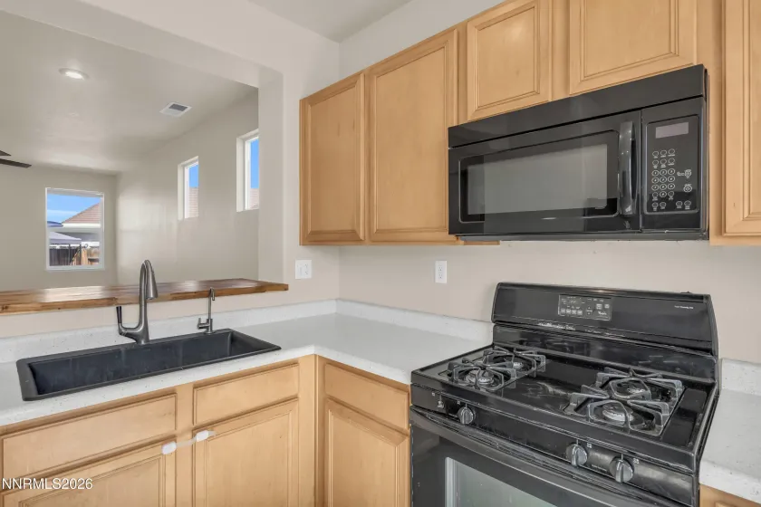 1982 Rawles, Fernley, Nevada 89408, 4 Bedrooms Bedrooms, ,2 BathroomsBathrooms,Residential,Residential,Rawles,260002297