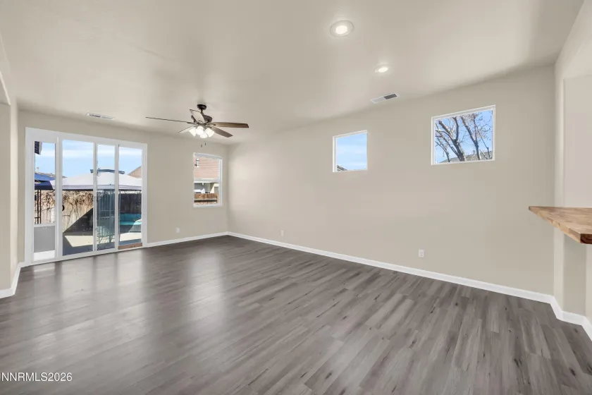 1982 Rawles, Fernley, Nevada 89408, 4 Bedrooms Bedrooms, ,2 BathroomsBathrooms,Residential,Residential,Rawles,260002297