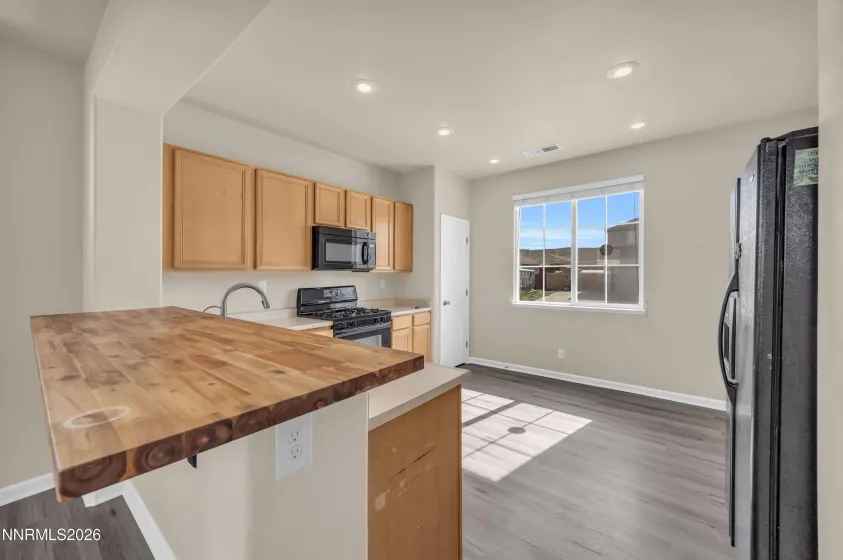 1982 Rawles, Fernley, Nevada 89408, 4 Bedrooms Bedrooms, ,2 BathroomsBathrooms,Residential,Residential,Rawles,260002297