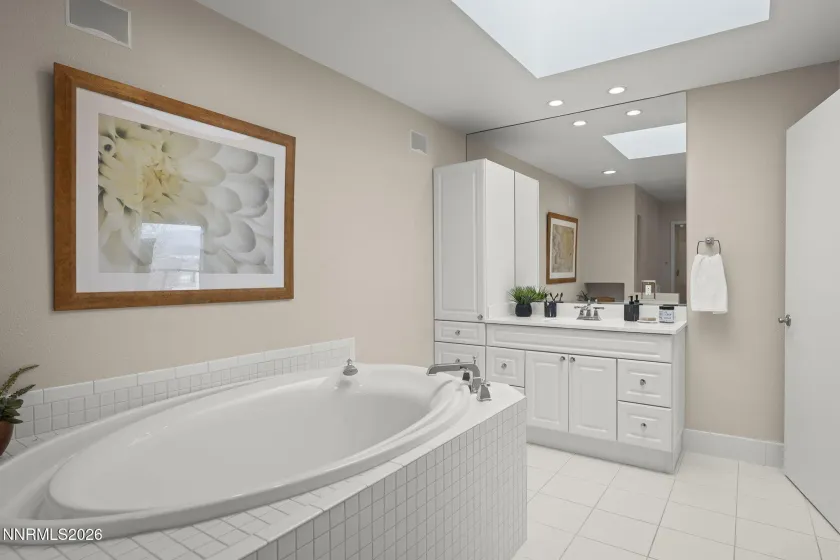 2630 Rockview, Reno, Nevada 89519, 3 Bedrooms Bedrooms, ,3 BathroomsBathrooms,Residential,Residential,Rockview,260002301