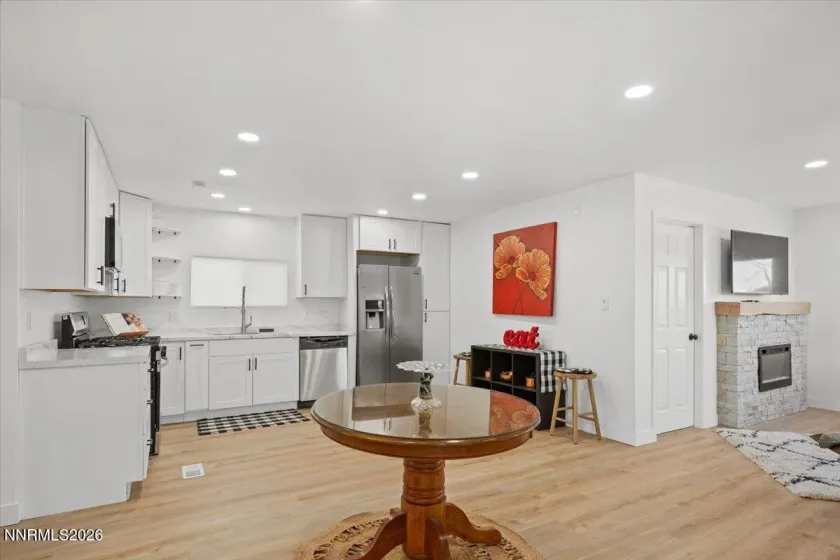 384 Loster, Sun Valley, Nevada 89433, 3 Bedrooms Bedrooms, ,2 BathroomsBathrooms,Residential,Residential,Loster,260002302