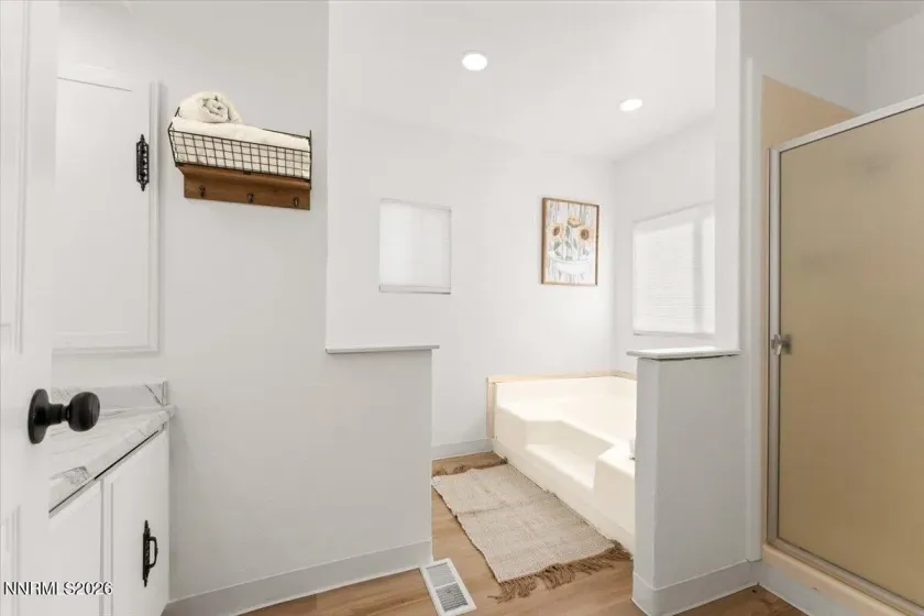 384 Loster, Sun Valley, Nevada 89433, 3 Bedrooms Bedrooms, ,2 BathroomsBathrooms,Residential,Residential,Loster,260002302