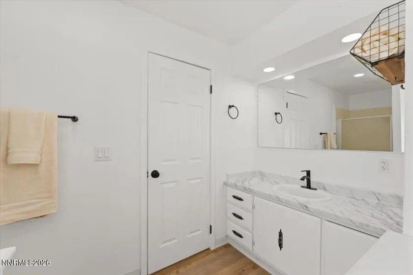 384 Loster, Sun Valley, Nevada 89433, 3 Bedrooms Bedrooms, ,2 BathroomsBathrooms,Residential,Residential,Loster,260002302