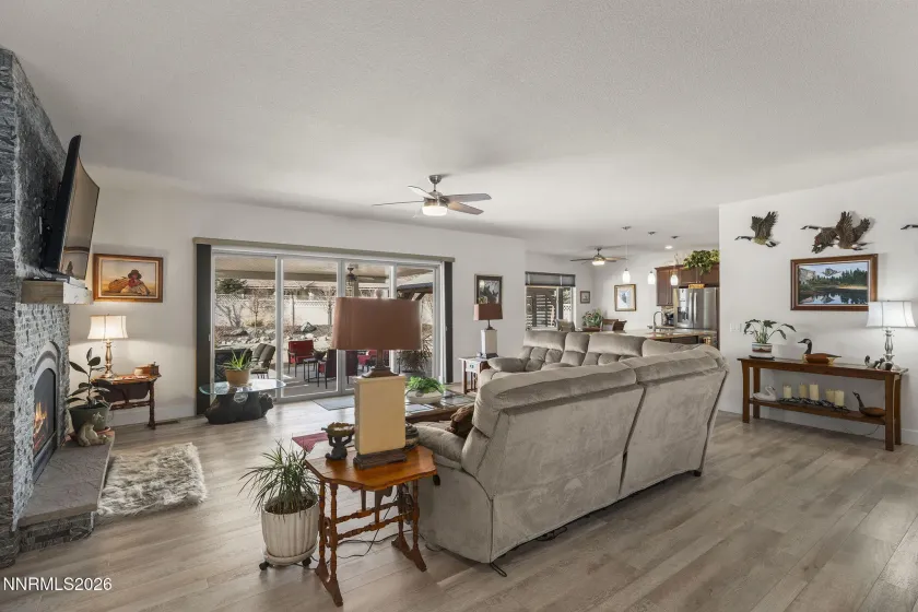 404 Chianti, Dayton, Nevada 89403, 3 Bedrooms Bedrooms, ,2 BathroomsBathrooms,Residential,Residential,Chianti,260002303