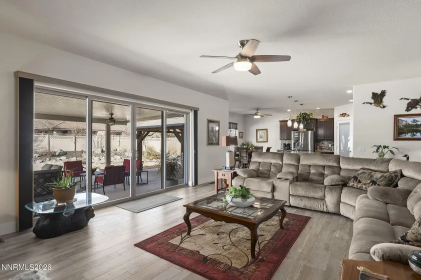 404 Chianti, Dayton, Nevada 89403, 3 Bedrooms Bedrooms, ,2 BathroomsBathrooms,Residential,Residential,Chianti,260002303