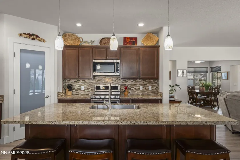 404 Chianti, Dayton, Nevada 89403, 3 Bedrooms Bedrooms, ,2 BathroomsBathrooms,Residential,Residential,Chianti,260002303