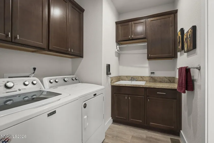 404 Chianti, Dayton, Nevada 89403, 3 Bedrooms Bedrooms, ,2 BathroomsBathrooms,Residential,Residential,Chianti,260002303