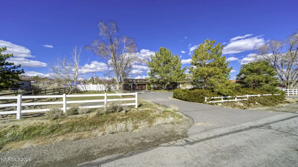 10585 Silver Knolls, Reno, Nevada 89508, 3 Bedrooms Bedrooms, ,2 BathroomsBathrooms,Residential,Residential,Silver Knolls,260002304