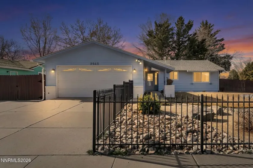 2945 Santa Ana, Reno, Nevada 89502, 3 Bedrooms Bedrooms, ,2 BathroomsBathrooms,Residential,Residential,Santa Ana,260002310