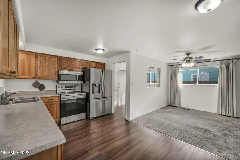 2945 Santa Ana, Reno, Nevada 89502, 3 Bedrooms Bedrooms, ,2 BathroomsBathrooms,Residential,Residential,Santa Ana,260002310