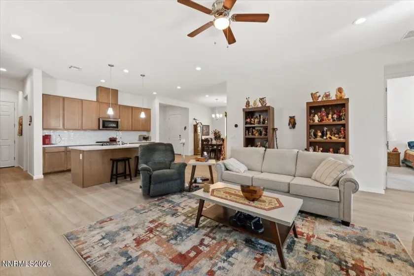 2305 Jagged Peak, Sparks, Nevada 89436, 2 Bedrooms Bedrooms, ,2 BathroomsBathrooms,Residential,Residential,Jagged Peak,260002311