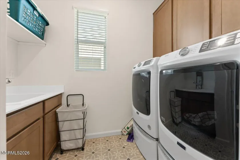 2305 Jagged Peak, Sparks, Nevada 89436, 2 Bedrooms Bedrooms, ,2 BathroomsBathrooms,Residential,Residential,Jagged Peak,260002311