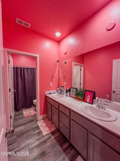 2352 Millville, Sparks, Nevada 89441, 4 Bedrooms Bedrooms, ,3 BathroomsBathrooms,Residential,Residential,Millville,260002314