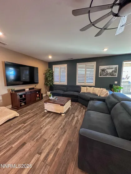 2352 Millville, Sparks, Nevada 89441, 4 Bedrooms Bedrooms, ,3 BathroomsBathrooms,Residential,Residential,Millville,260002314