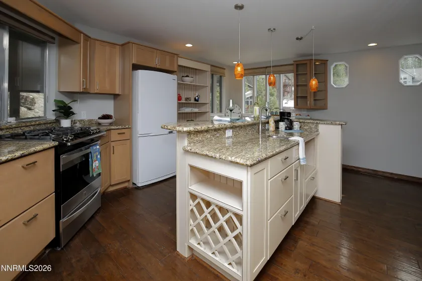 394 Sherwood, Stateline, Nevada 89449, 4 Bedrooms Bedrooms, ,3 BathroomsBathrooms,Residential,Residential,Sherwood,260002315