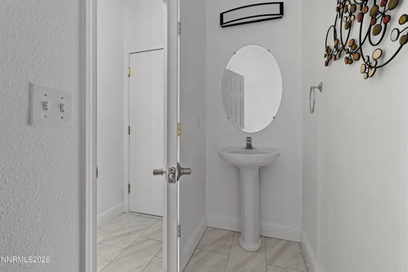 5850 Blue Canyon, Reno, Nevada 89523, 4 Bedrooms Bedrooms, ,3 BathroomsBathrooms,Residential,Residential,Blue Canyon,260002317