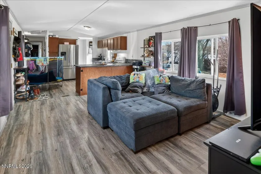 5607 Pearl, Sun Valley, Nevada 89433, 2 Bedrooms Bedrooms, ,2 BathroomsBathrooms,Residential,Residential,Pearl,260002320