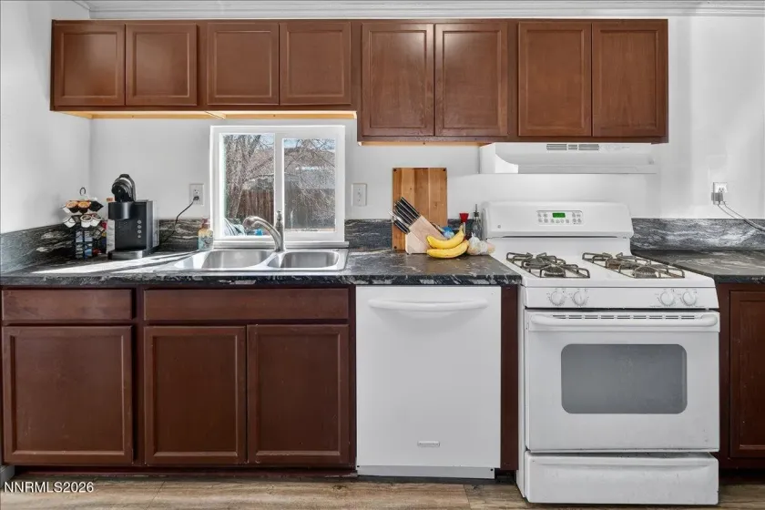 5607 Pearl, Sun Valley, Nevada 89433, 2 Bedrooms Bedrooms, ,2 BathroomsBathrooms,Residential,Residential,Pearl,260002320