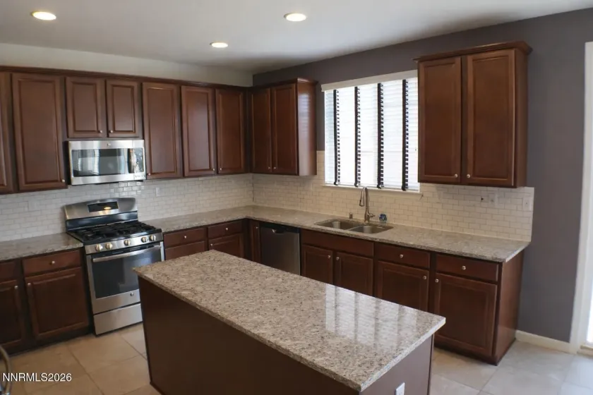 10855 Pebble Hill, Reno, Nevada 89521, 5 Bedrooms Bedrooms, ,3 BathroomsBathrooms,Residential,Residential,Pebble Hill,260002321