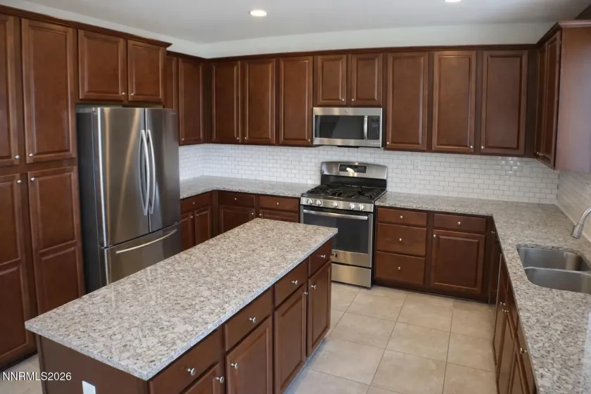 10855 Pebble Hill, Reno, Nevada 89521, 5 Bedrooms Bedrooms, ,3 BathroomsBathrooms,Residential,Residential,Pebble Hill,260002321