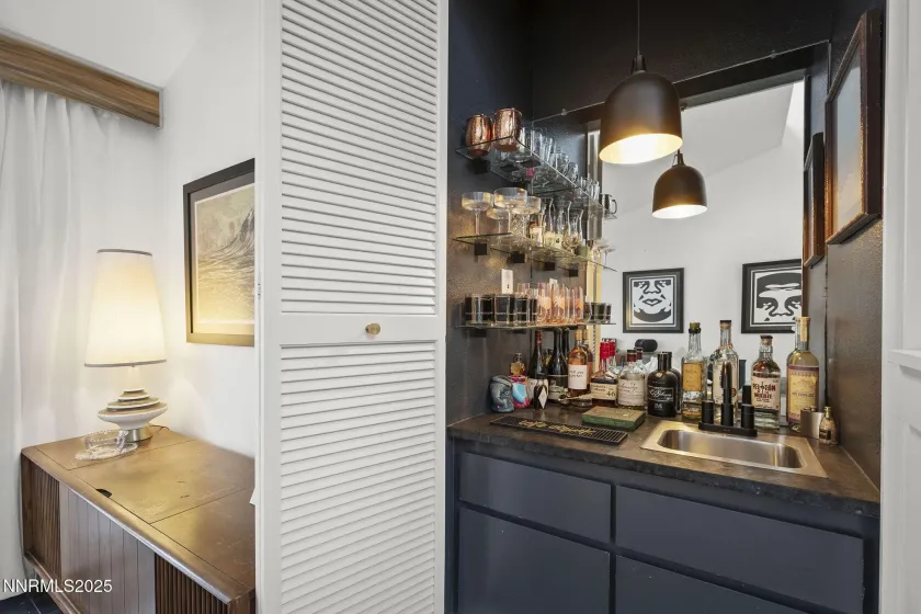 3930 Greenbriar, Reno, Nevada 89509, 2 Bedrooms Bedrooms, ,2 BathroomsBathrooms,Residential,Residential,Greenbriar,260002330