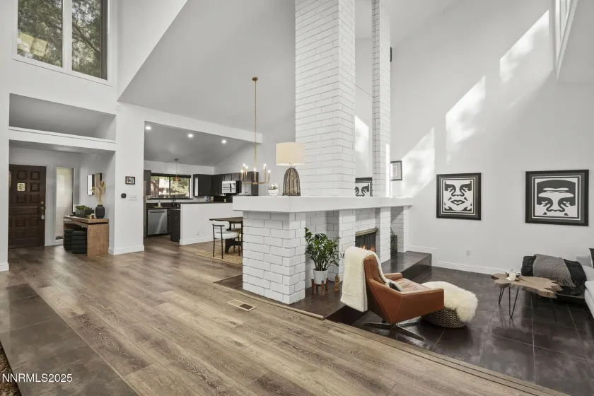 3930 Greenbriar, Reno, Nevada 89509, 2 Bedrooms Bedrooms, ,2 BathroomsBathrooms,Residential,Residential,Greenbriar,260002330