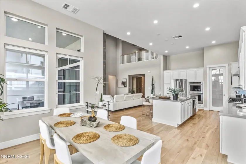 715 Pleasant Oak, Reno, Nevada 89511, 5 Bedrooms Bedrooms, ,6 BathroomsBathrooms,Residential,Residential,Pleasant Oak,260002329