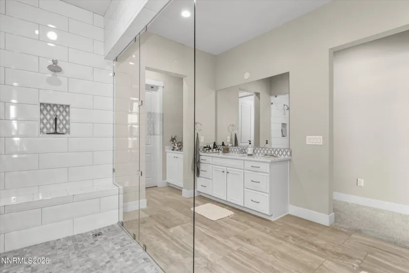 715 Pleasant Oak, Reno, Nevada 89511, 5 Bedrooms Bedrooms, ,6 BathroomsBathrooms,Residential,Residential,Pleasant Oak,260002329