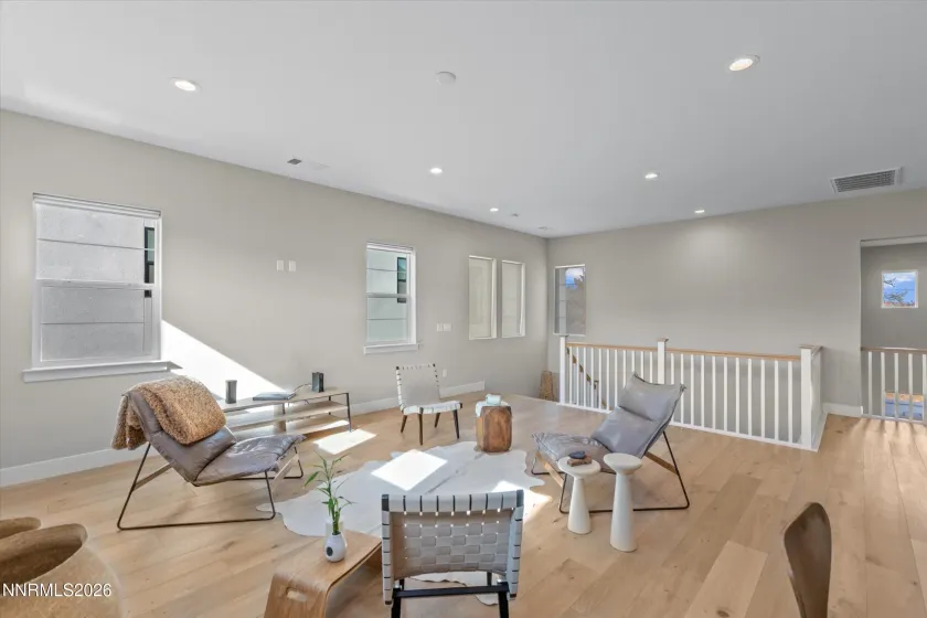 715 Pleasant Oak, Reno, Nevada 89511, 5 Bedrooms Bedrooms, ,6 BathroomsBathrooms,Residential,Residential,Pleasant Oak,260002329