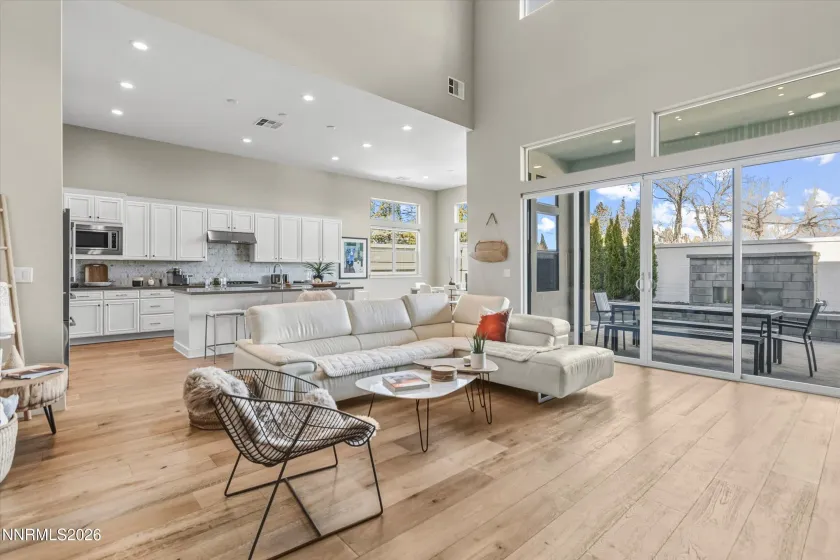 715 Pleasant Oak, Reno, Nevada 89511, 5 Bedrooms Bedrooms, ,6 BathroomsBathrooms,Residential,Residential,Pleasant Oak,260002329