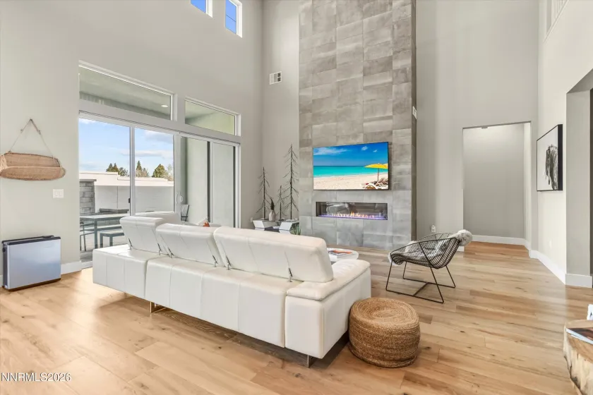 715 Pleasant Oak, Reno, Nevada 89511, 5 Bedrooms Bedrooms, ,6 BathroomsBathrooms,Residential,Residential,Pleasant Oak,260002329