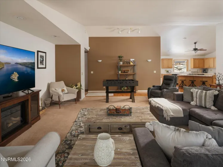 214 Highland, Stateline, Nevada 89449, 3 Bedrooms Bedrooms, ,2 BathroomsBathrooms,Residential,Residential,Highland,260002333