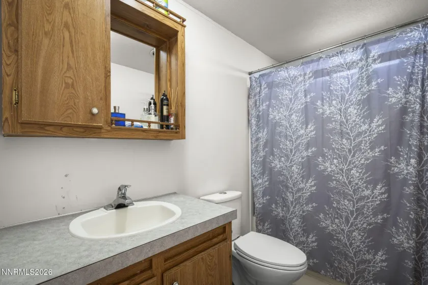 2701 Larkspur, Reno, Nevada 89512, 3 Bedrooms Bedrooms, ,2 BathroomsBathrooms,Residential,Residential,Larkspur,260001432