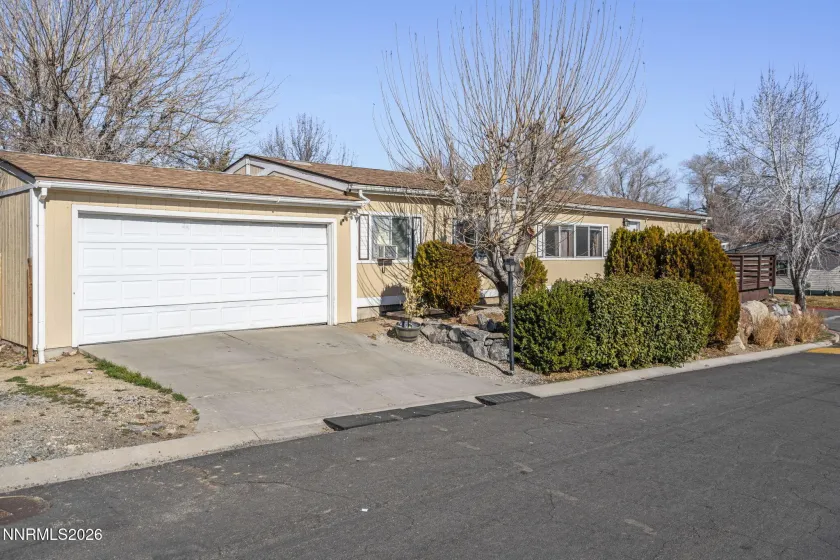 2701 Larkspur, Reno, Nevada 89512, 3 Bedrooms Bedrooms, ,2 BathroomsBathrooms,Residential,Residential,Larkspur,260001432